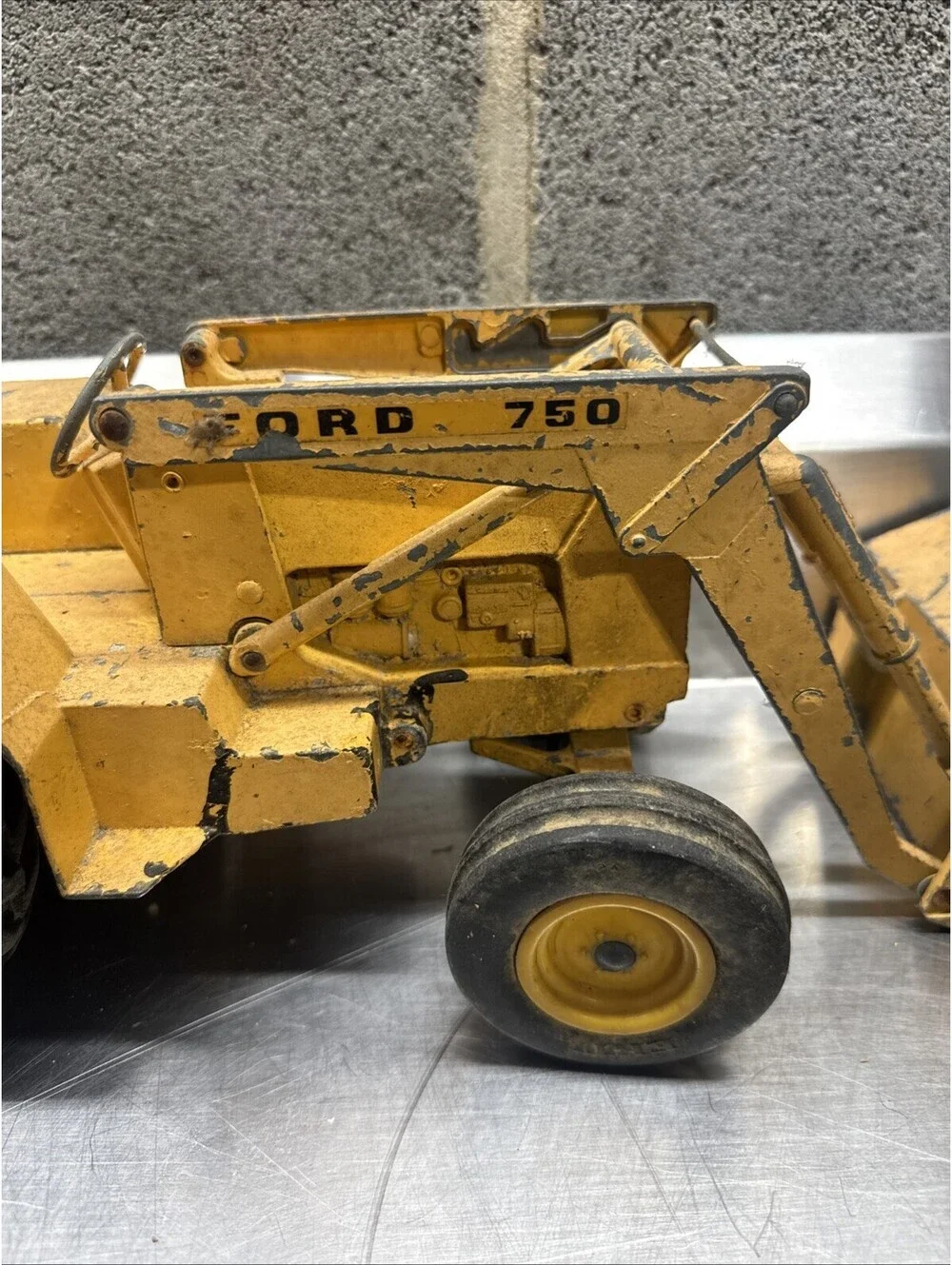 Vintage Ertl Backhoe Loader Ford 750 Diecast Model 30” Metal Construction 1960's